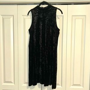 Velvet halter dress with leg slit